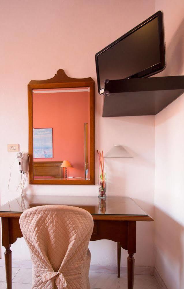 Regina Hotel 3*